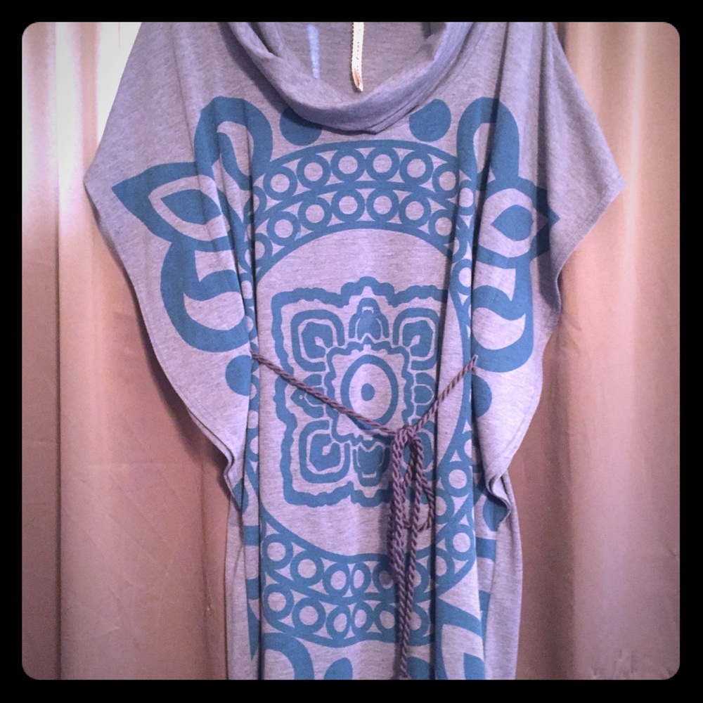 Adorable dress or long top